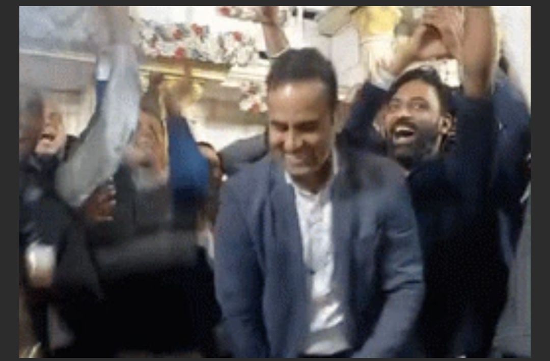 SIR पूरा होने पर चौमूं SDM ने टीम संग मनाया जश्न, BLO को डिनर पर बुलाकर किया डांस